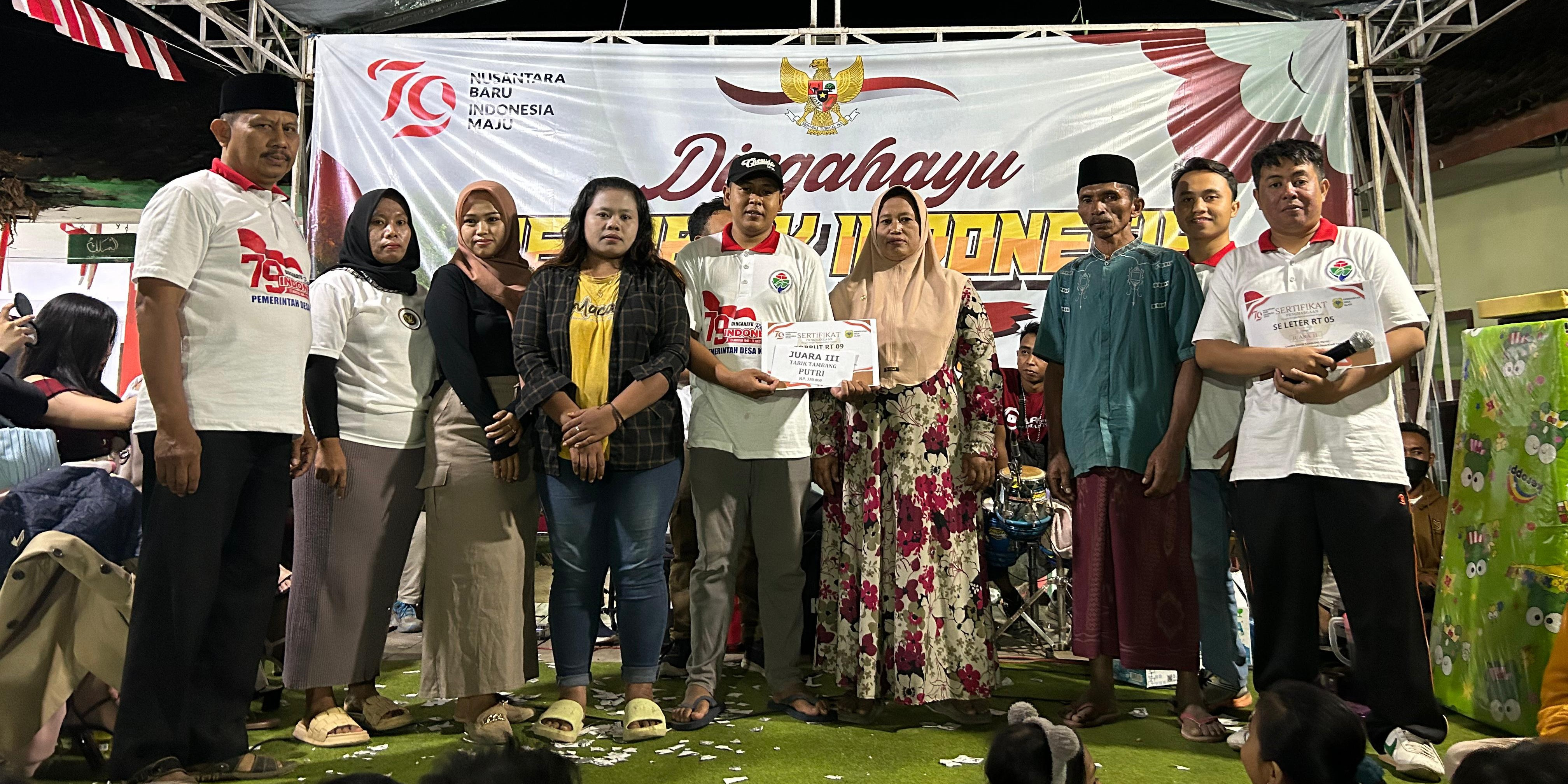 HUT RI KE 79 - JUARA 3 TARIK TAMBANG PUTRI HUT RI KE 79